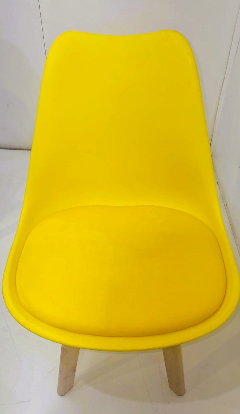 Silla Tulip Amarilla 18