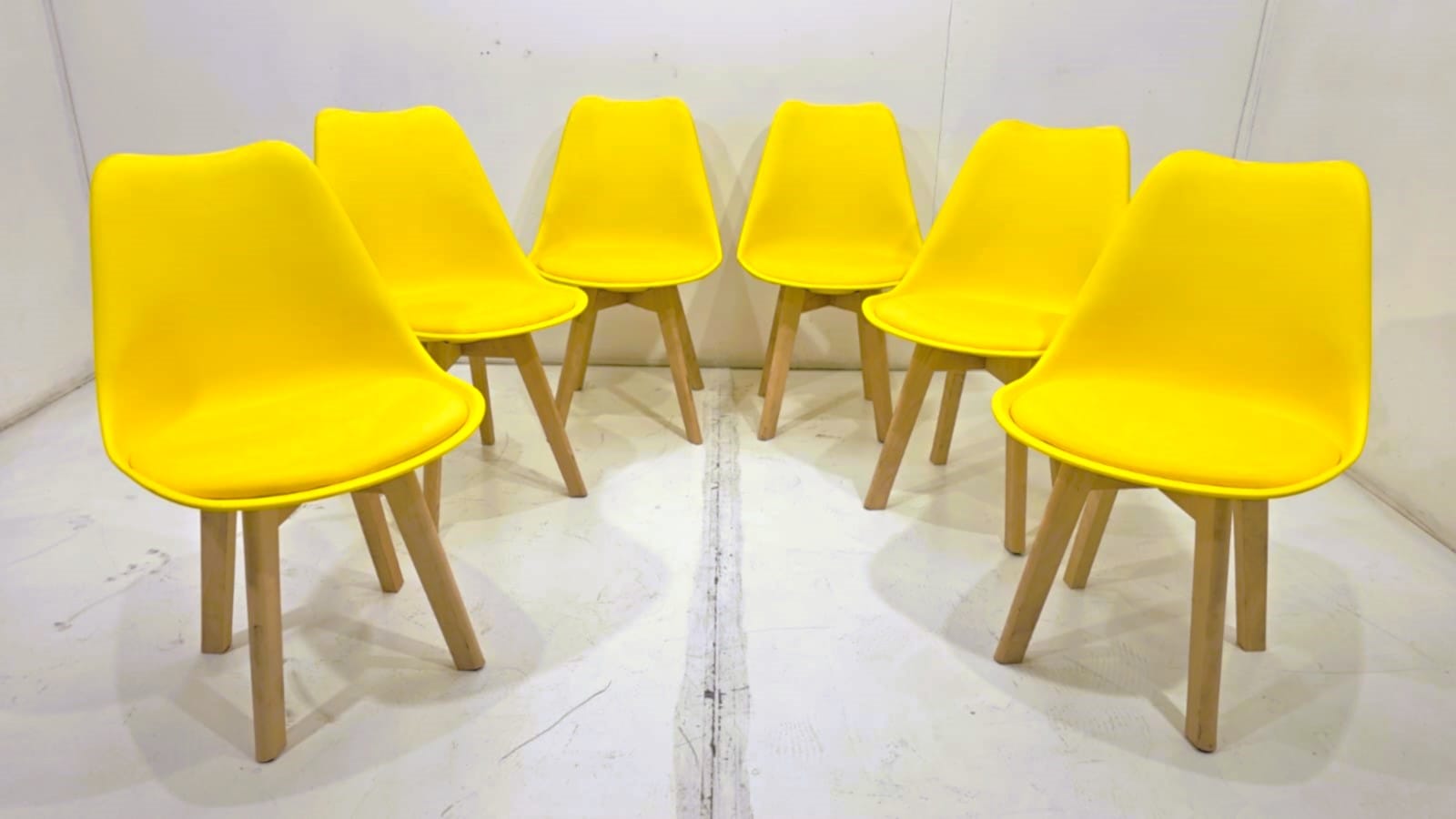 Silla Tulip Amarilla 6